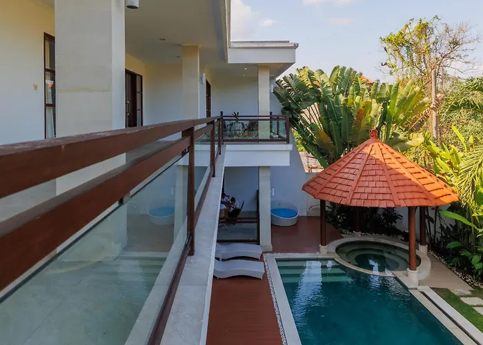 Villa Golden Palm Bali Canggu- Huge Luxe 2-storey *