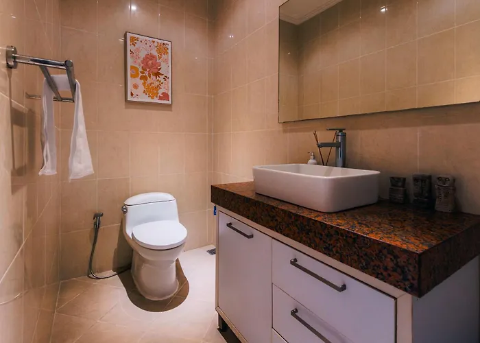 Golden Palm Bali Canggu- Huge Luxe 2-storey *