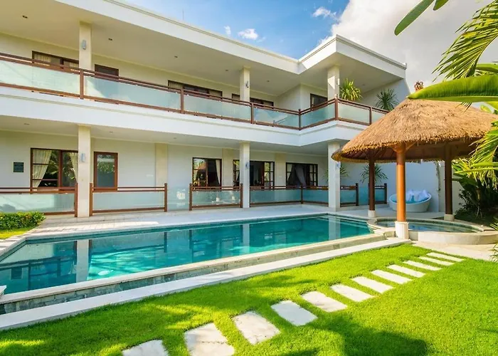 Golden Palm Bali Canggu- Huge Luxe 2-storey Villa