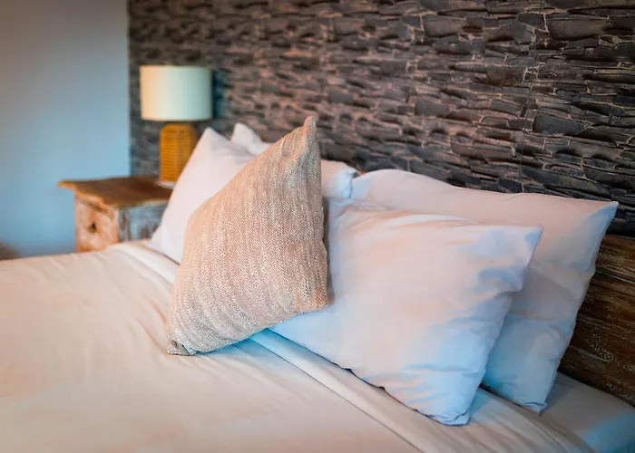 Villa Golden Palm Bali Canggu- Huge Luxe 2-storey *