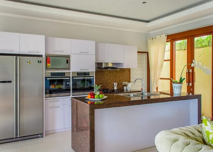 Golden Palm Bali Canggu- Huge Luxe 2-storey *
