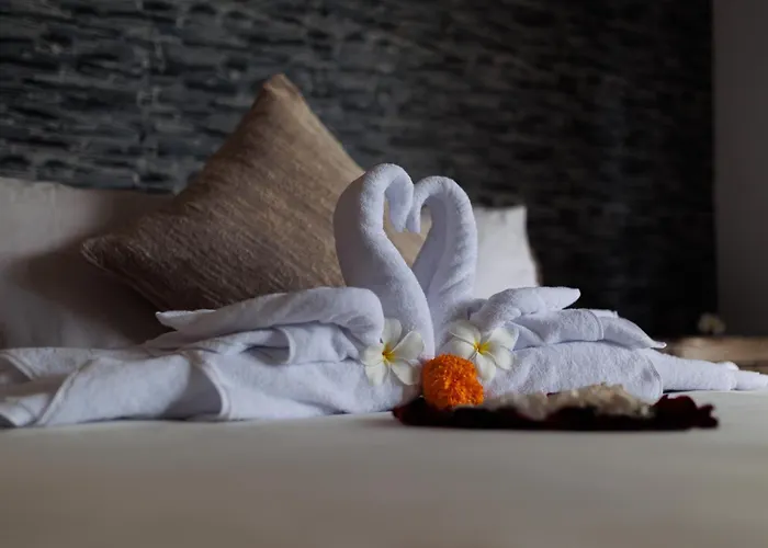 Golden Palm Bali Canggu- Huge Luxe 2-storey * Canggu