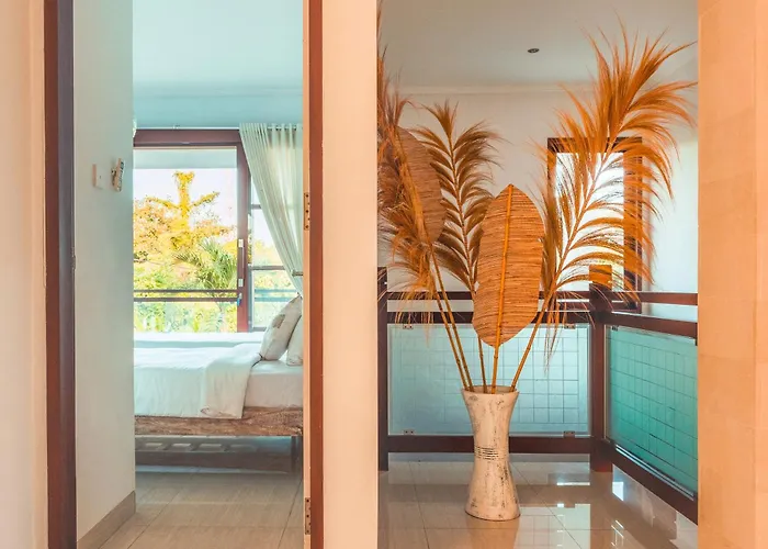 Villa Golden Palm Bali Canggu- Huge Luxe 2-storey