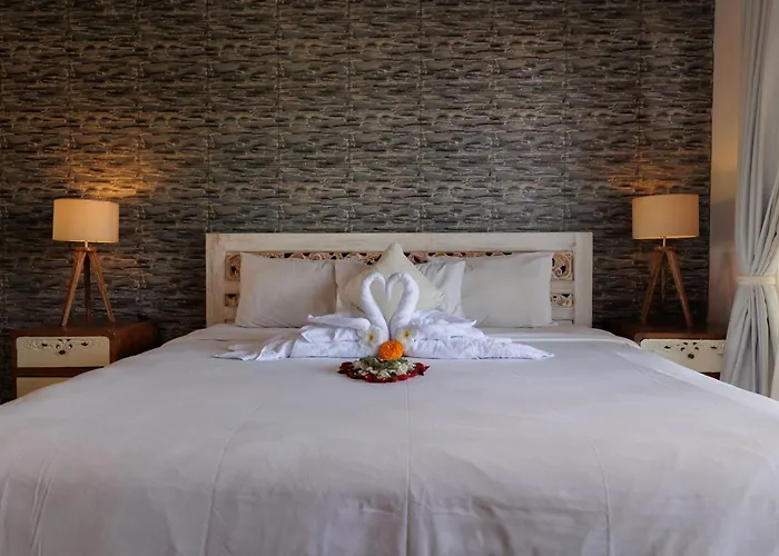 Golden Palm Bali Canggu- Huge Luxe 2-storey