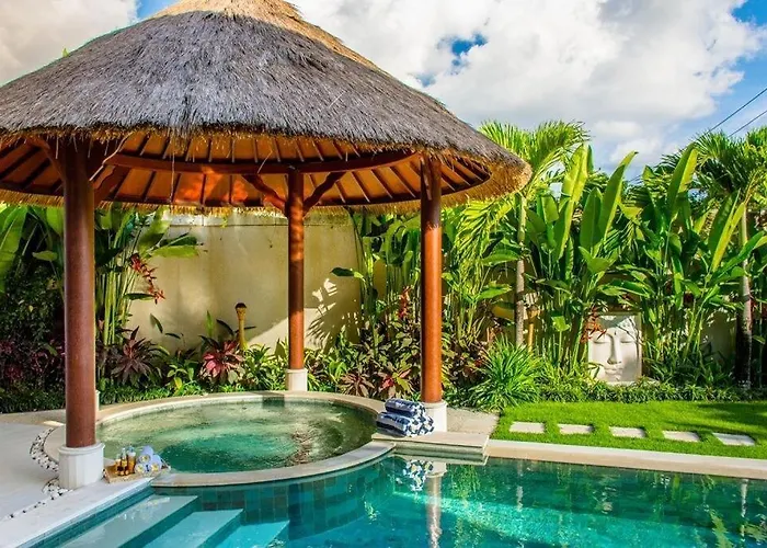Golden Palm Bali Canggu- Huge Luxe 2-storey Villa *