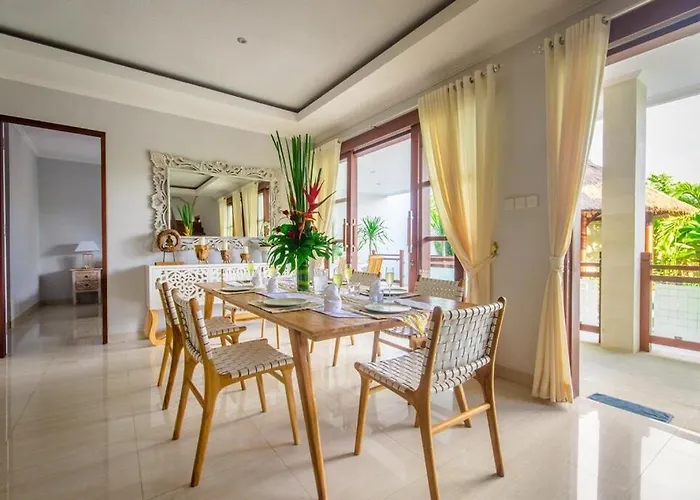 Villa Golden Palm Bali Canggu- Huge Luxe 2-storey