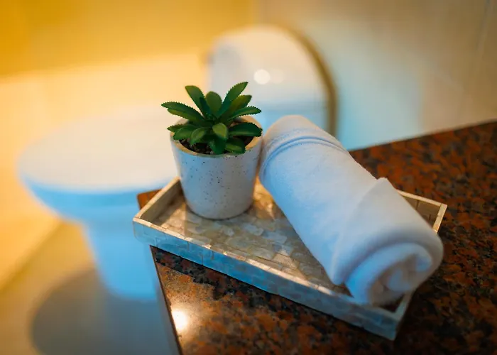 Golden Palm Bali Canggu- Huge Luxe 2-storey