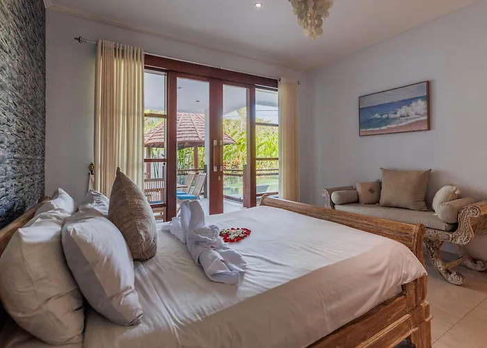 Golden Palm Bali Canggu- Huge Luxe 2-storey Canggu