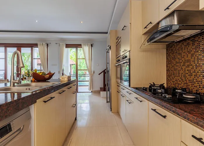 Golden Palm Bali Canggu- Huge Luxe 2-storey * Canggu